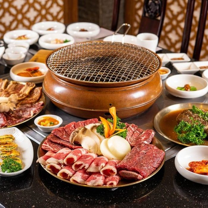 Korean Food BBQ - Không gian tiệc nướng sang trọng