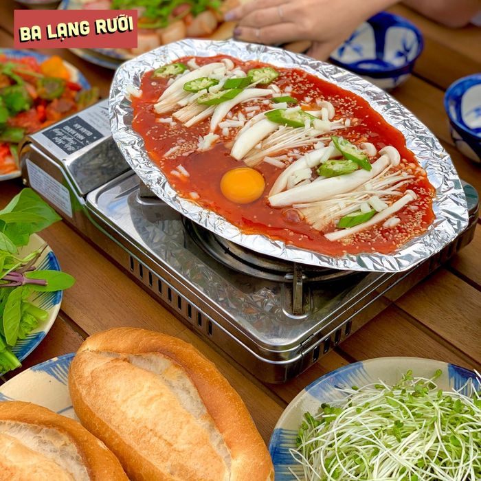 Không gian ấm cúng và món ngon đặc trưng tại Ba Lạng Rưỡi