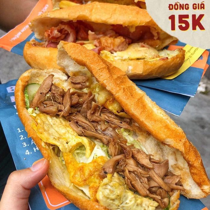Bánh mì Dân Tổ - Kiệt tác ẩm thực đường phố Cao Bằng