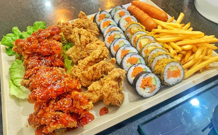 Hình ảnh không gian trẻ trung tại Chicken Box