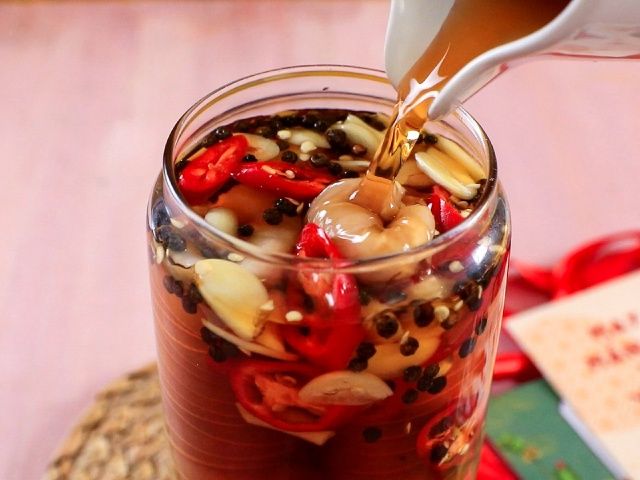 Hình ảnh thành phẩm tai heo cuộn ngâm mắm đẹp mắt
