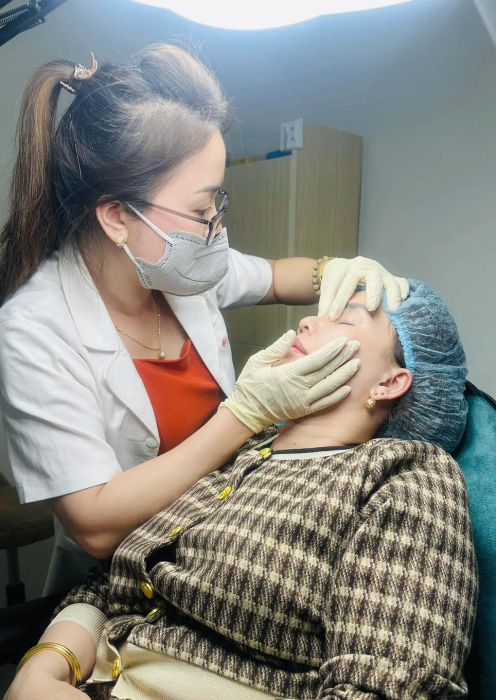 Hình ảnh quy trình trị liệu chuyên nghiệp tại Spa Bác Sĩ Nương
