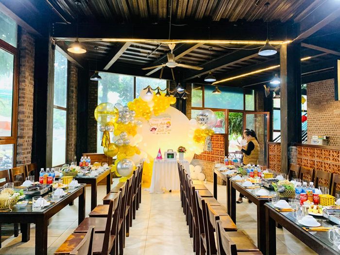 Không gian ấm cúng tại Nhà hàng Gà Thanh Chương 2