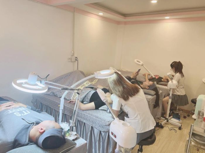 Hình ảnh quy trình chăm sóc da chuyên nghiệp tại Phạm Vương Spa