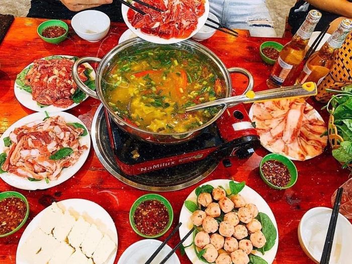 Hình ảnh không gian ấm cúng tại SAY QUÁN