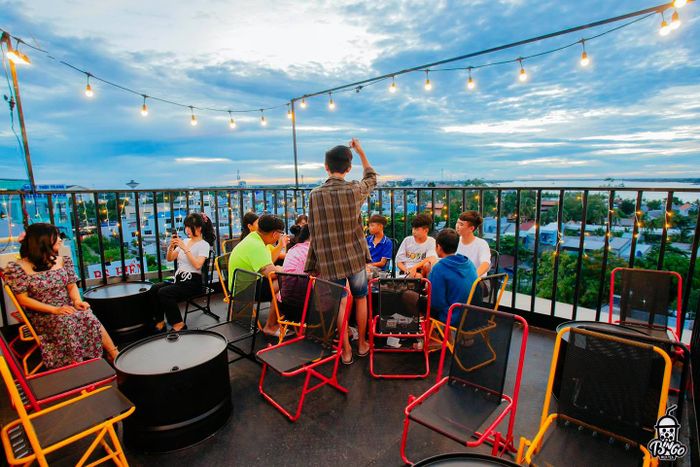 Những góc sống ảo đầy nghệ thuật tại BINGO Milktea