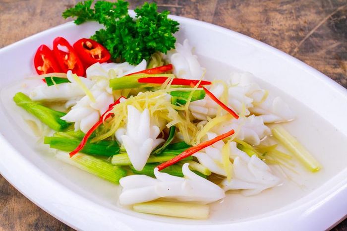Bữa Cơm Đậm Chất Biển Tại Quán Cơm Thế Vinh (Ảnh 2)