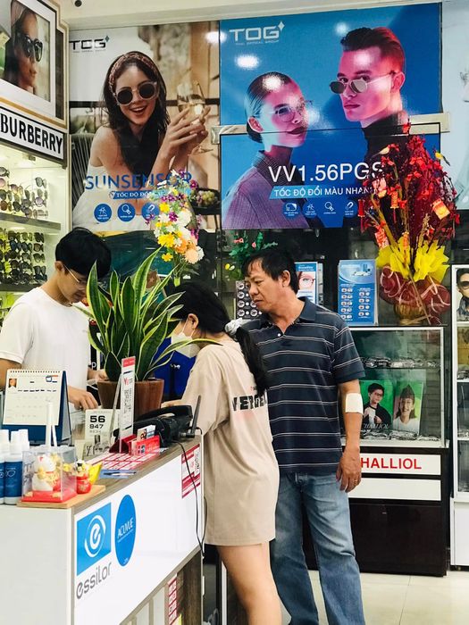 Không gian mua sắm hiện đại tại Megane Prince