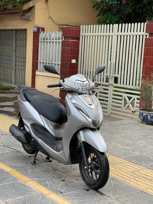 Bộ sưu tập xe máy cũ cao cấp tại Xe máy Dân Lan