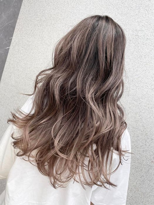 Không gian sang trọng và tác phẩm tóc nghệ thuật tại Hair Salon Nguyễn
