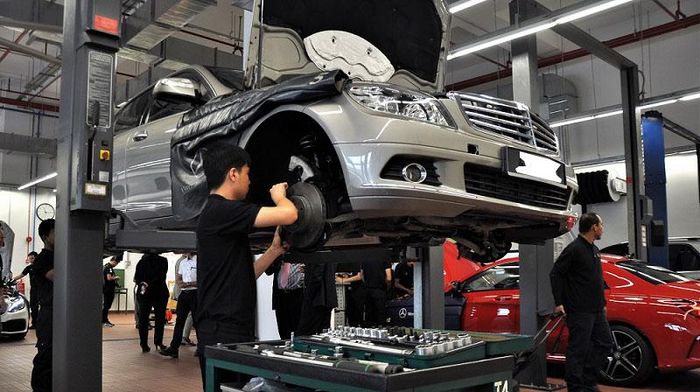 Hình ảnh Garage Hồng Lợi - Xưởng sửa chữa hiện đại, đạt chuẩn