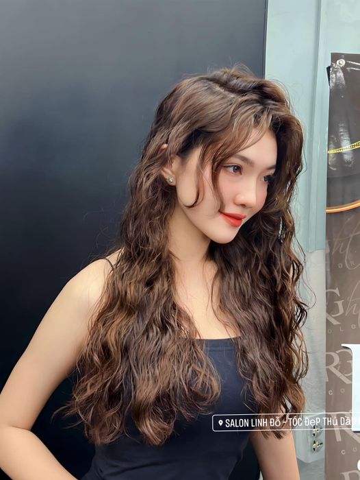 Không gian sang trọng và những kiểu tóc đẹp tại Hair Salon Linh Đỗ