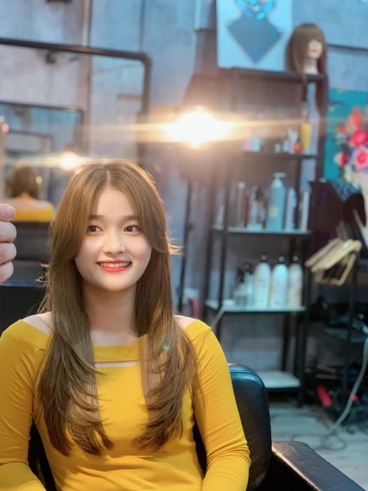 Không gian hiện đại và sang trọng tại Hair Salon Noo Kun