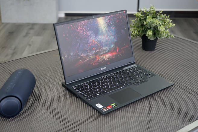 Bộ sưu tập laptop đa dạng tại Chính Nguyễn