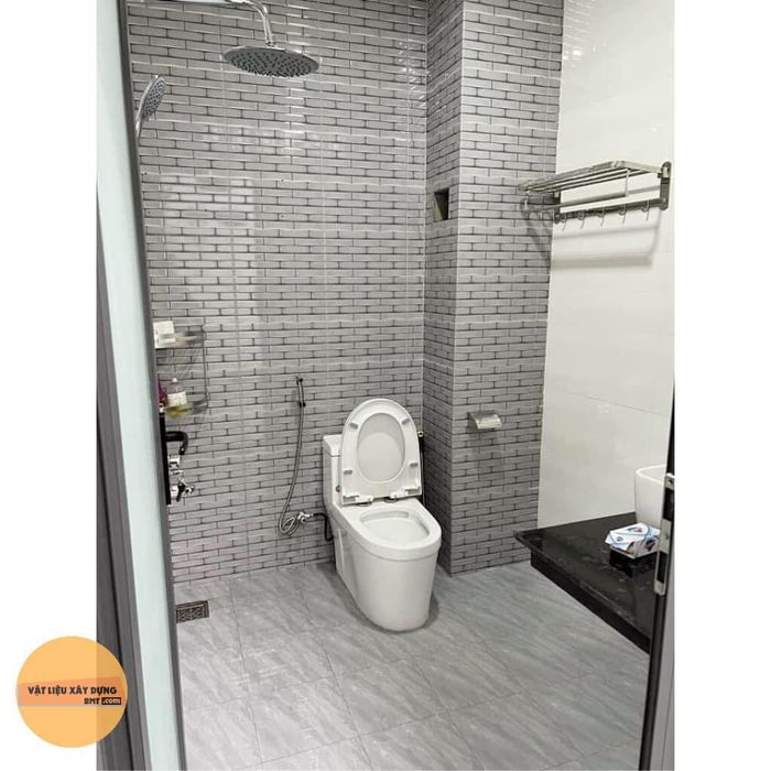 Bộ sưu tập vật liệu xây dựng và thiết bị vệ sinh đa dạng tại Việt Hùng Phát (Ảnh 3)