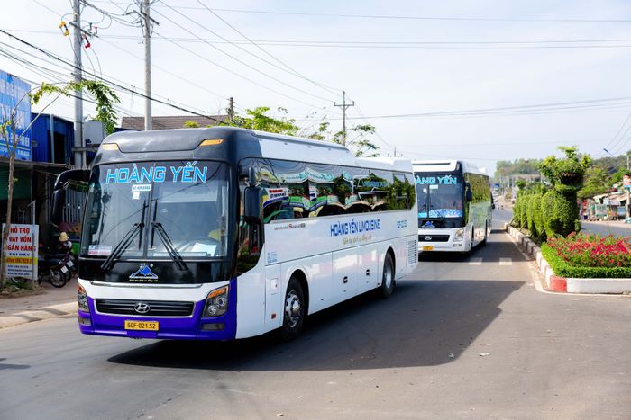 Hình ảnh nội thất sang trọng trên xe Hoàng Yến