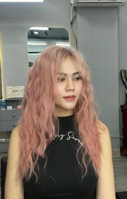 Không gian sáng tạo và những tác phẩm tóc ấn tượng tại salon