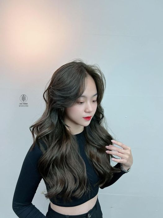 Không gian sang trọng tại Hà Trinh Hair Studio