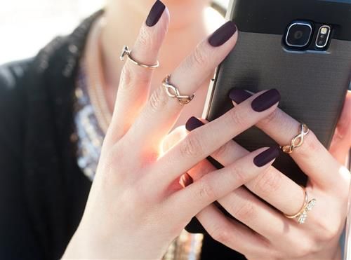 Nail art ảnh hưởng thế nào đến công việc?