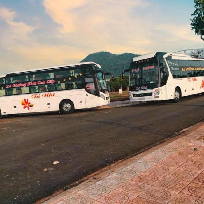 Hình ảnh đội xe hiện đại của Tú Nhi