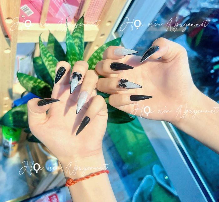 Học viên thực hành tại Nails Nguyễn Nết