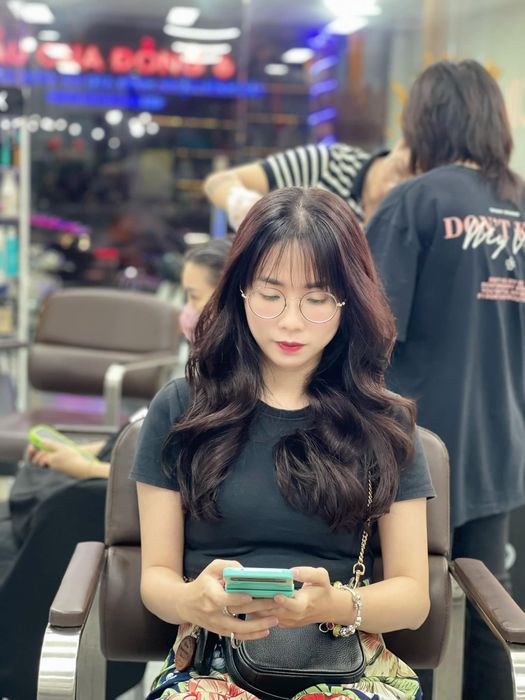 Không gian sang trọng và tác phẩm tóc đỉnh cao tại Salon Đạt Color