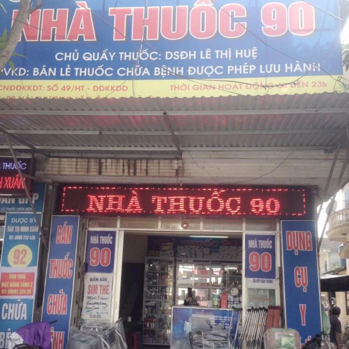 Không gian hiện đại và chuyên nghiệp tại Nhà thuốc 90
