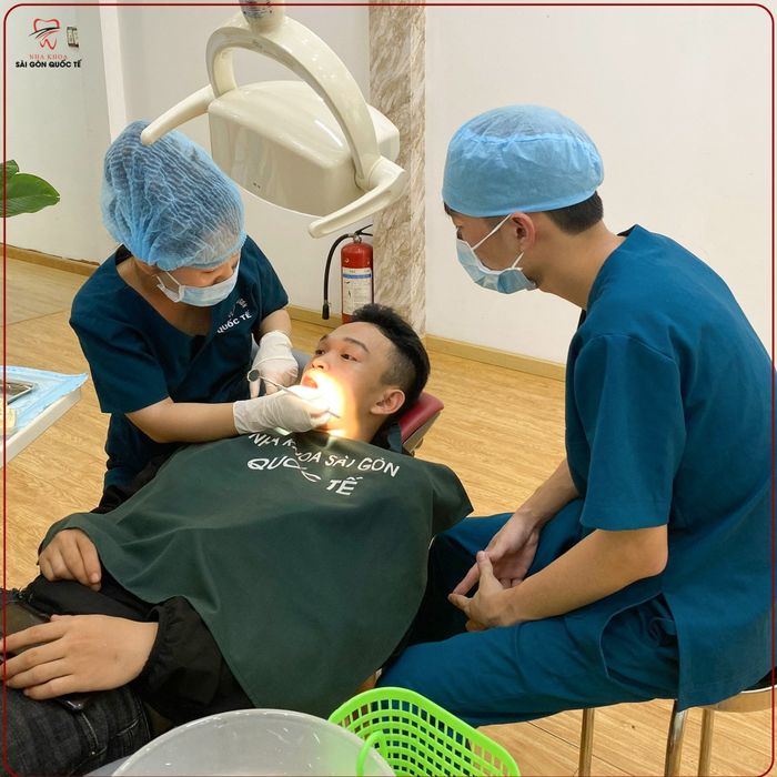 Không gian điều trị tiêu chuẩn quốc tế tại Nha Khoa Sài Gòn Quốc Tế Đắk Mil (Ảnh 2)