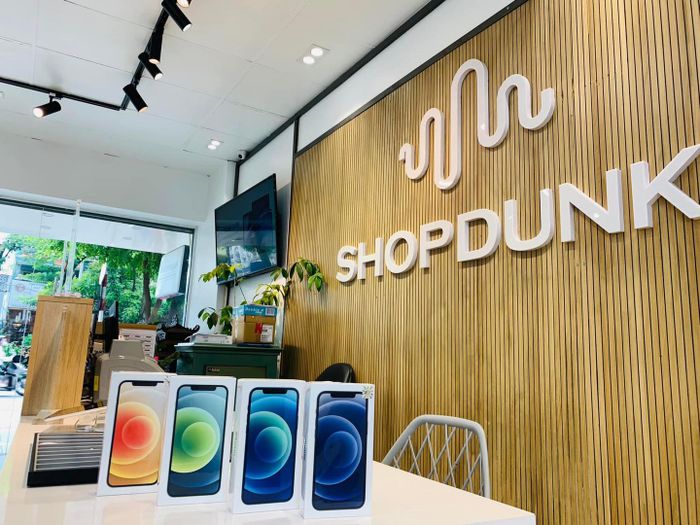 Không gian trải nghiệm sang trọng tại ShopDunk
