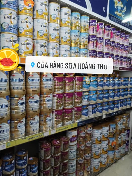Không gian mua sắm ấn tượng tại Shop Sữa Hoàng Thư