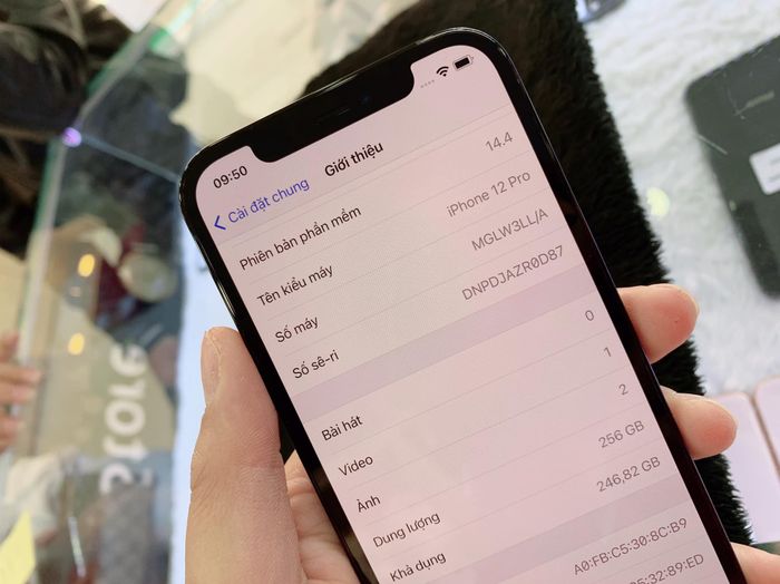 Hình ảnh thực tế dịch vụ sửa chữa tại Long Tiến Mobile