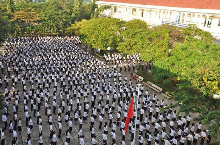 Hình ảnh ấn tượng về ngôi trường THCS Nguyễn Trường Tộ - nơi ghi dấu những thành tích giáo dục xuất sắc