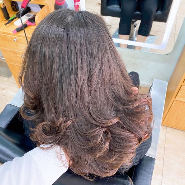 Không gian sang trọng và đẳng cấp tại Hair Salon Tường Quách