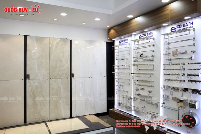 Hình ảnh không gian trưng bày sản phẩm cao cấp tại Quốc Huy