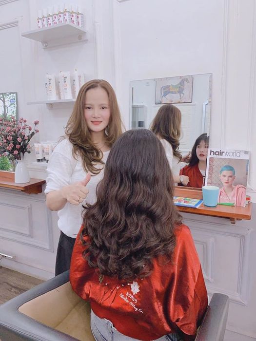 Salon Tóc Việt qua ống kính - Nơi lưu giữ những khoảnh khắc đẹp về quá trình kiến tạo nên các kiểu tóc đẳng cấp