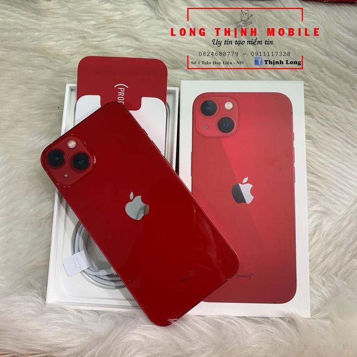 Không gian trưng bày hiện đại tại Long Thịnh Mobile