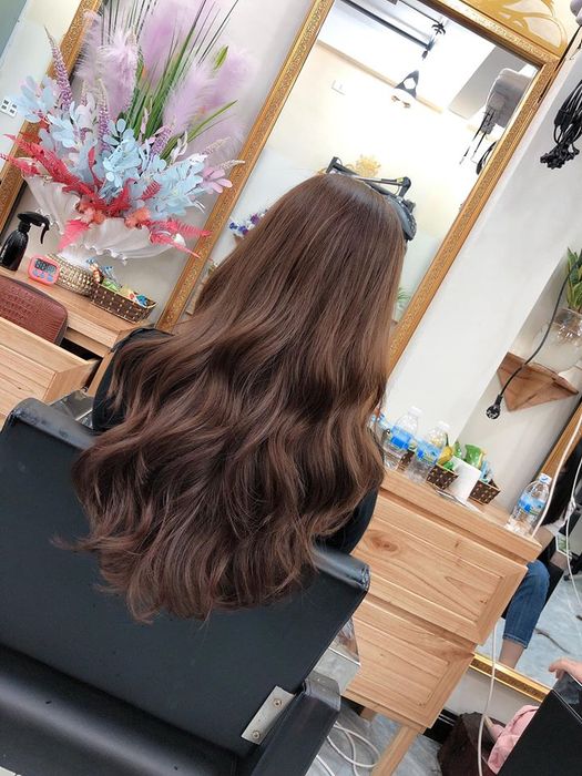Không gian thiết kế trẻ trung, hiện đại tại King Hair