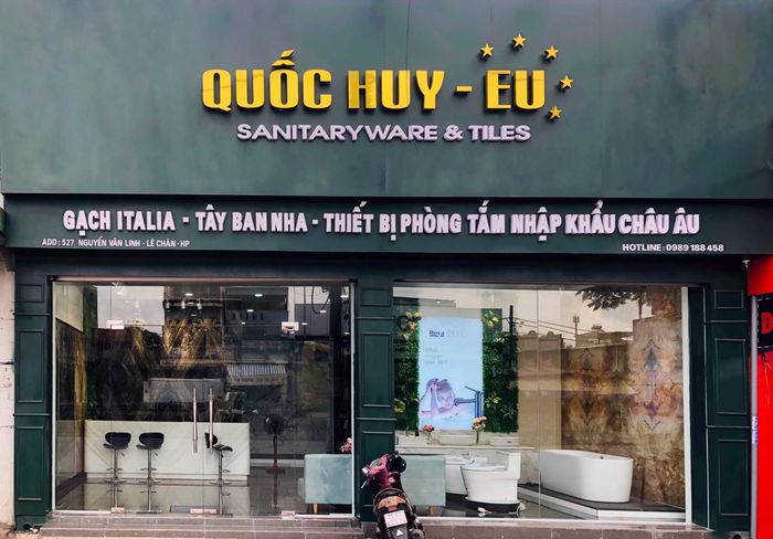 Hình ảnh showroom sang trọng tại Quốc Huy