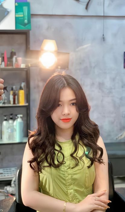 Khám phá không gian hiện đại và những kiểu tóc thời thượng tại Hair Salon Noo Kun qua bộ ảnh độc quyền