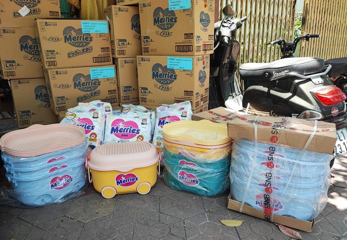 Góc trưng bày sản phẩm cao cấp tại Mum's Shop