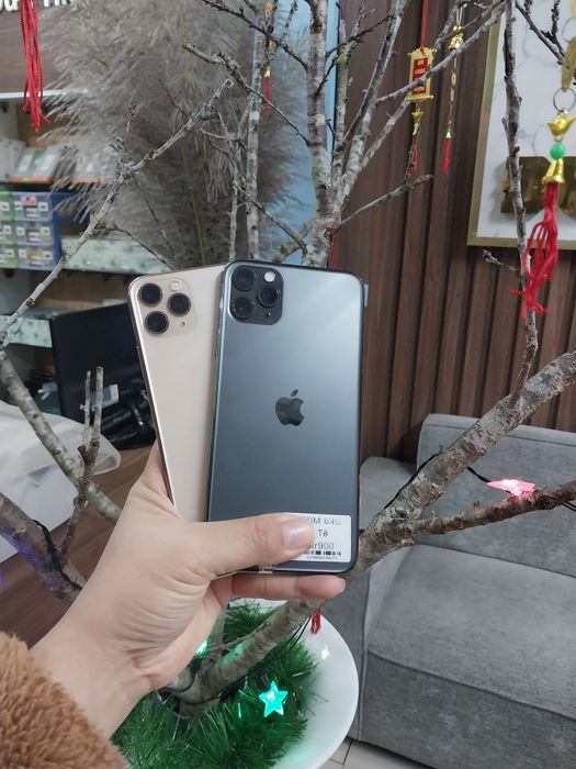 Hình ảnh đội ngũ chuyên viên tư vấn tại Đức Hiệp Mobile