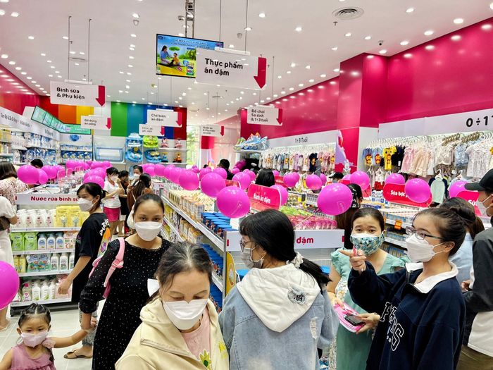 Không gian mua sắm tại Con Cưng