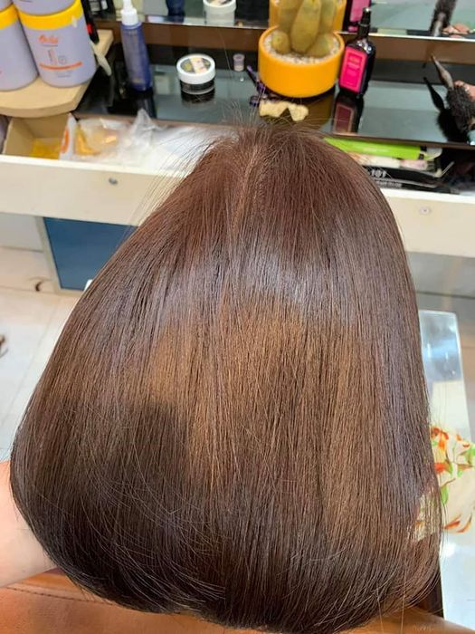 Hình ảnh không gian hiện đại và các mẫu tóc thời thượng tại Mr.8 Hair Salon