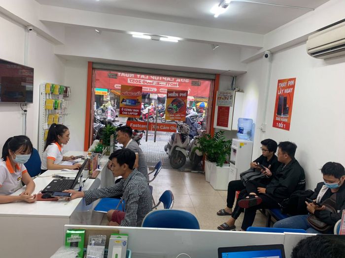 Hình ảnh không gian làm việc hiện đại tại FASTCARE - nơi công nghệ gặp gỡ sự chuyên nghiệp