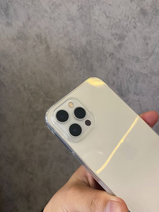 Không gian phục vụ tận tâm tại Táo Vàng Mobile - Ảnh 2