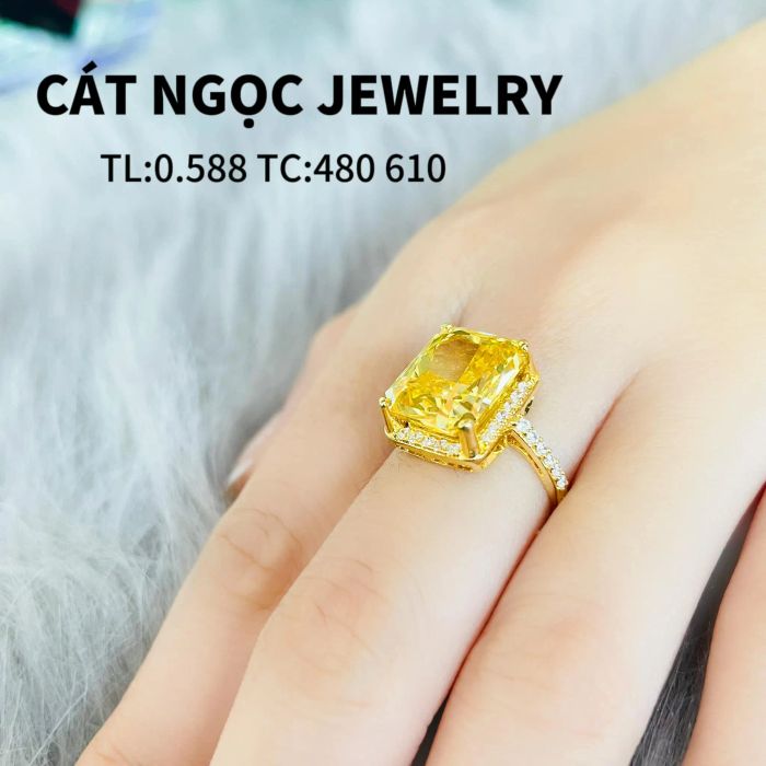 Không gian trưng bày sang trọng tại Tiệm Vàng Cát Ngọc