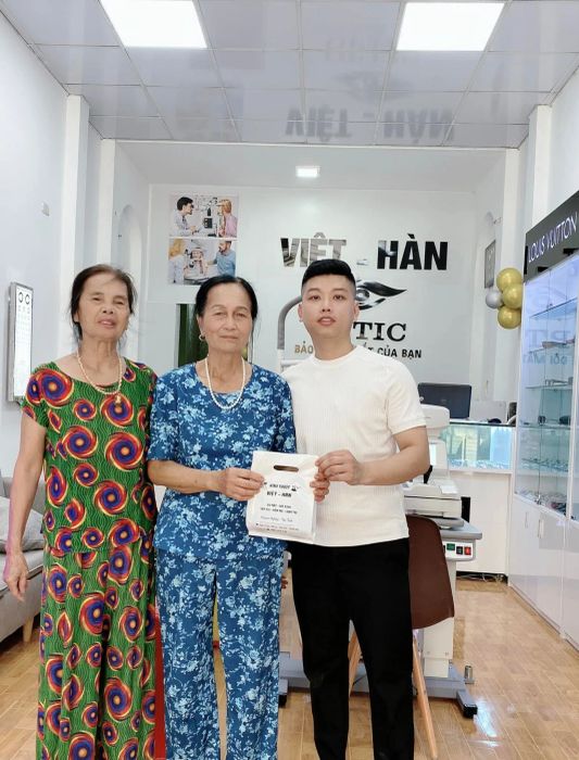 Hệ thống máy đo mắt tiên tiến tại Việt - Hàn Optics