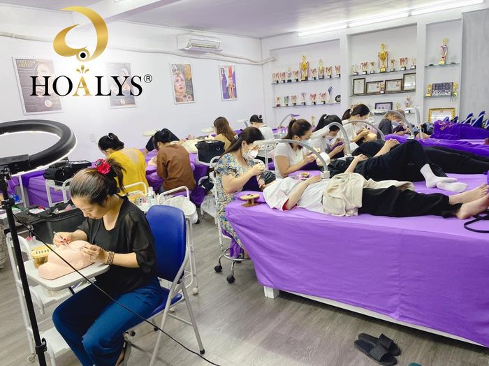 Hình ảnh lớp học thực hành tại Hoalys Academy