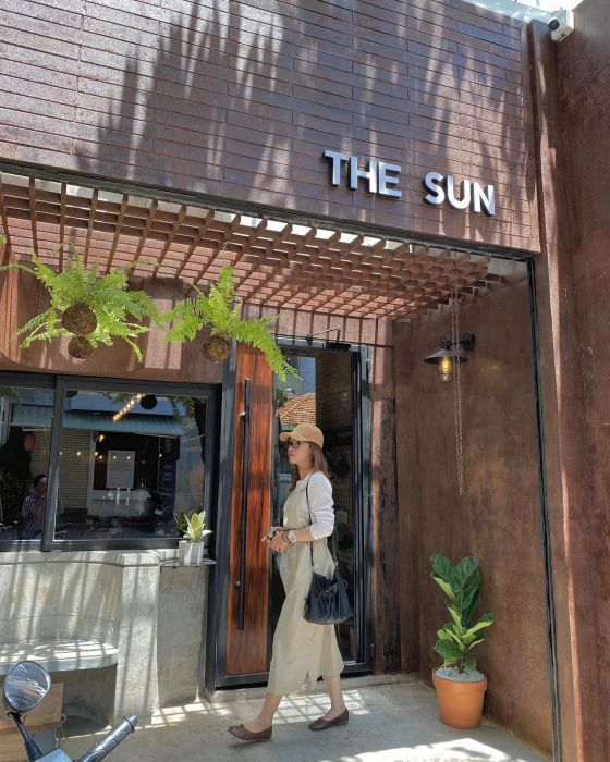 The Sun ảnh 2