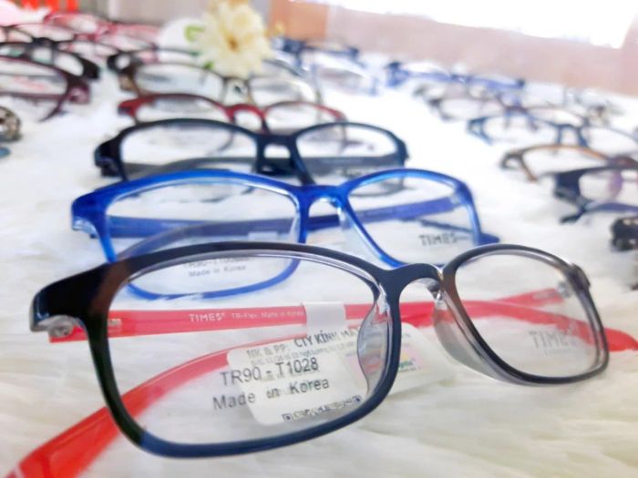 Không gian phòng khám hiện đại tại Việt Tâm Optics